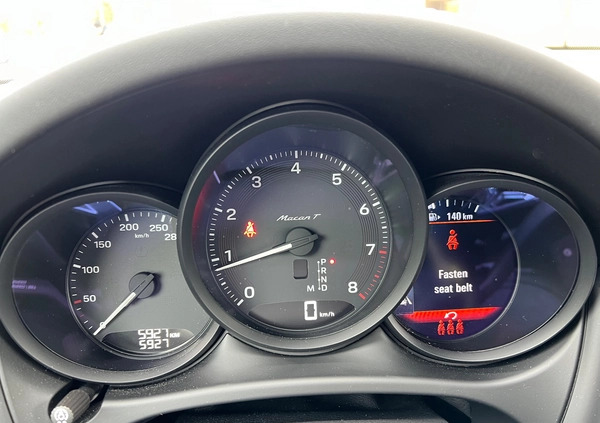 Porsche Macan cena 313650 przebieg: 5860, rok produkcji 2023 z Orzysz małe 172